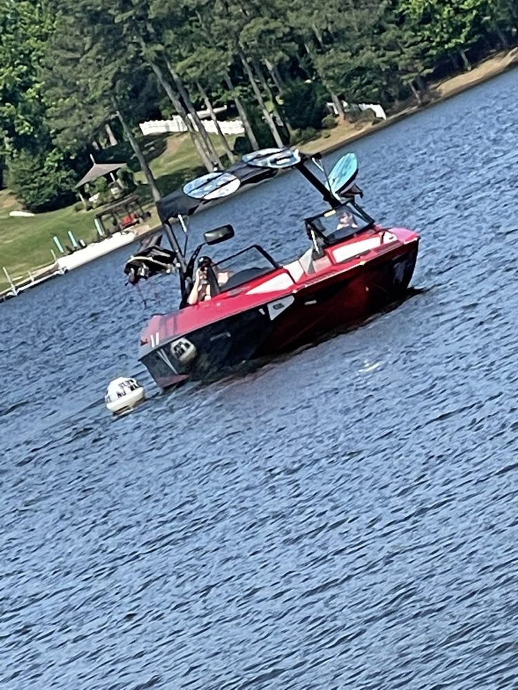 BEECH LAKE MARINE Updated August 2024 105 Seahorse Dr, Lexington