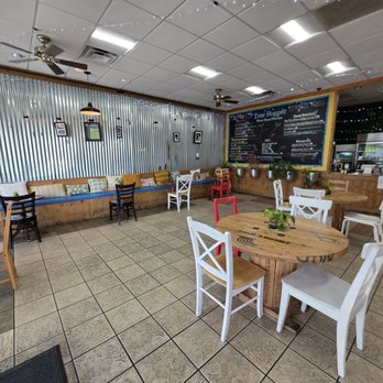 Tree Hugger - Plant Based Kitchen - Inside - Vegan Near Me - Riverside, Missouri Tree Hugger - Plant Based Kitchen - Inside - Vegan Near Me - Riverside, Missouri