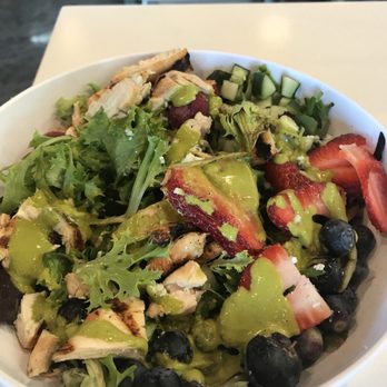 PROTEINHOUSE - Berry lover bowl. - Juice Bars & Smoothies Near Me - Gilbert, Arizona PROTEINHOUSE - Berry lover bowl. - Juice Bars & Smoothies Near Me - Gilbert, Arizona
