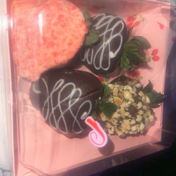 Mitri's Delights - Chocolate covered Strawberries - Desserts Near Me - San Diego, California Mitri's Delights - Chocolate covered Strawberries - Desserts Near Me - San Diego, California