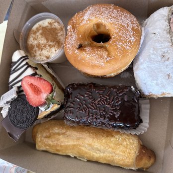 Cielo Mar Bakery - Bakeries Near Me - Aguada, Puerto Rico