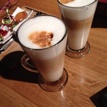 Viva Sara - Latte macchiato et shot de caramel - Coffee & Tea Near Me - Kortrijk, VWV Viva Sara - Latte macchiato et shot de caramel - Coffee & Tea Near Me - Kortrijk, VWV