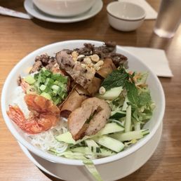 Steamed Vermicelli with Grilled Meat and Shrimp Steamed Vermicelli with Grilled Meat and Shrimp