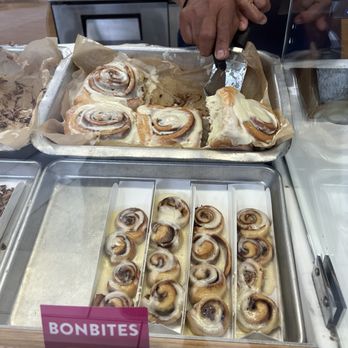 Cinnabon - Bakeries Near Me - Wayne, New Jersey
