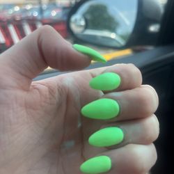 Deluxe Nail and Spa