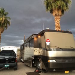 Quality Motor Coach - A rare cloudy day in Arizona