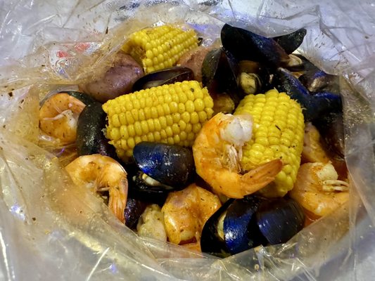 OHot Cajun Seafood by null