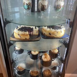 Jill & Gs Bistro - Desert case