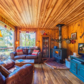 Buckeye's Cabin - Buckeye Living Room - Bed & Breakfast Near Me - Leadville, Colorado