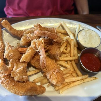 Fish Daddy's Grill House - Catfish and shrimp - Seafood Near Me - Tulsa, Oklahoma