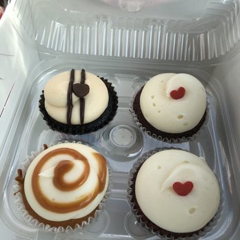 Lancaster Cupcake - I'm too spoiled-- my latest box included red velvet, chocolate fudge, and caramel flan! - Cupcakes Near Me - Lancaster, Pennsylvania Lancaster Cupcake - I'm too spoiled-- my latest box included red velvet, chocolate fudge, and caramel flan! - Cupcakes Near Me - Lancaster, Pennsylvania