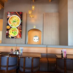 Pho Hut & Grill
