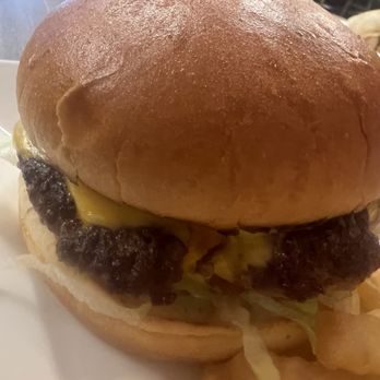 Valentino’s diner - Cheeseburger - Diners Near Me - Fraser, Michigan Valentino’s diner - Cheeseburger - Diners Near Me - Fraser, Michigan