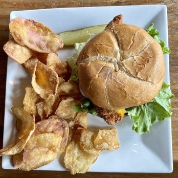 Santiam Brewing - Chicken sandwich and vinegar chips - those chips!! - Brewpubs Near Me - Salem, Oregon Santiam Brewing - Chicken sandwich and vinegar chips - those chips!! - Brewpubs Near Me - Salem, Oregon