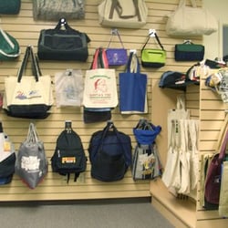 Q-Gifts - Sport bags, tote bags, back packs...etc.