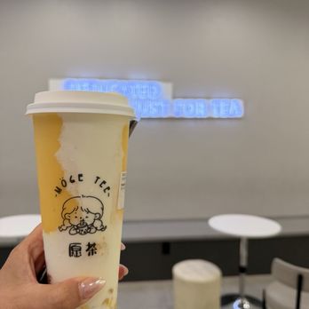 Moge Tee Tysons Corner - Mango Pomelo Sago - Bubble Tea Near Me - Tysons Corner, Virginia Moge Tee Tysons Corner - Mango Pomelo Sago - Bubble Tea Near Me - Tysons Corner, Virginia
