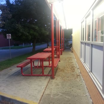 Dairy Queen - Seating - Ice Cream & Frozen Yogurt Near Me - Des Moines, Iowa