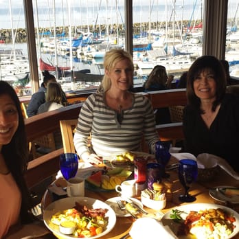 Anthony's HomePort - Yummmmm look at that food! And my pregnant self in the middle too excited for it all :D - Seafood Near Me - Des Moines, Washington