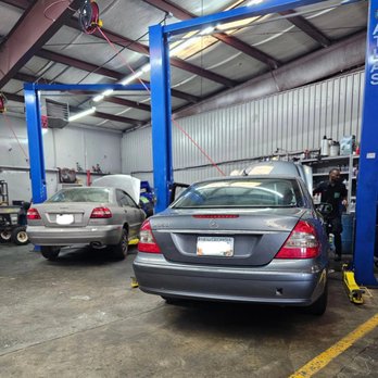 Wrench Junkies - Oil Change Stations Near Me - Lilburn, Georgia Wrench Junkies - Oil Change Stations Near Me - Lilburn, Georgia