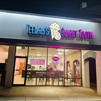 TeeJay's Sweet Tooth - Desserts Near Me - Indianapolis, Indiana
