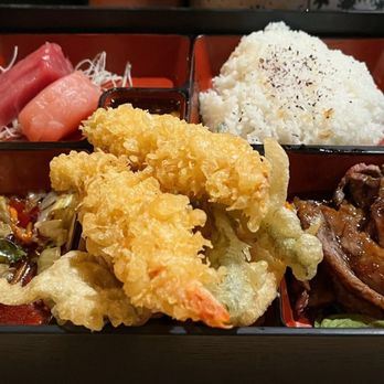 Restaurant Kunio - Japanese Near Me - Waipahu, Hawaii