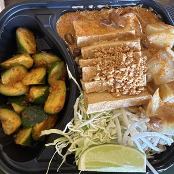 CoCoCurry - Crispy tofu with massaman curry and spicy cucumbers - Thai Near Me - San Diego, California CoCoCurry - Crispy tofu with massaman curry and spicy cucumbers - Thai Near Me - San Diego, California