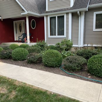 Jh Lawncare - Shrubs Trimming perfect done - Lawn Services Near Me - Fishkill, New York Jh Lawncare - Shrubs Trimming perfect done - Lawn Services Near Me - Fishkill, New York