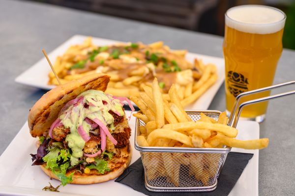 Muck & Fuss Craft Beer and Burgers by null