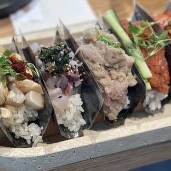 Hello Temaki - 5 Te Maki - Sushi Bars Near Me - Elk Grove, California