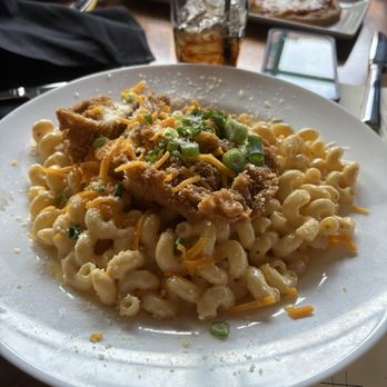 Big Ditch Brewing - Fried Chicken Mac and Cheese - New American Near Me - Buffalo, New York Big Ditch Brewing - Fried Chicken Mac and Cheese - New American Near Me - Buffalo, New York
