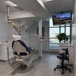 Fariborz Farsio,DDS