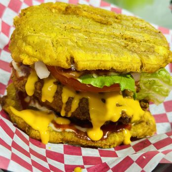Street Munchies - Burgers Near Me - Milwaukee, Wisconsin Street Munchies - Burgers Near Me - Milwaukee, Wisconsin