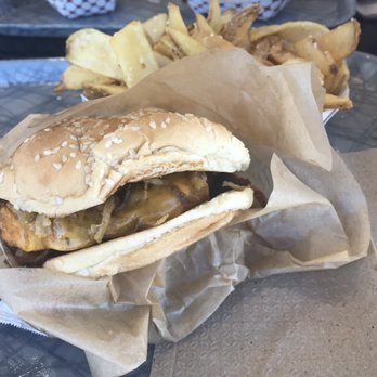 EddieWorld - Bbq burger - Service Stations Near Me - Yermo, California EddieWorld - Bbq burger - Service Stations Near Me - Yermo, California