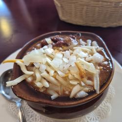 Davey's Irish Pub & Restaurant - Chili with Cheese and Onions