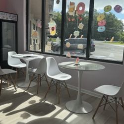 Macaron World Bakery - Inside, tables to enjoy any of there delicious options.