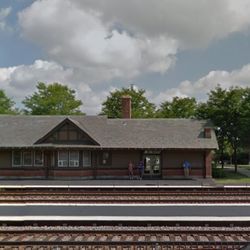 Metra Norwood Park station
