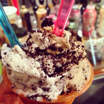 Hello Gelato - Cookies & cream and cappuccino & cookies - Gelato Near Me - Pasadena, California Hello Gelato - Cookies & cream and cappuccino & cookies - Gelato Near Me - Pasadena, California