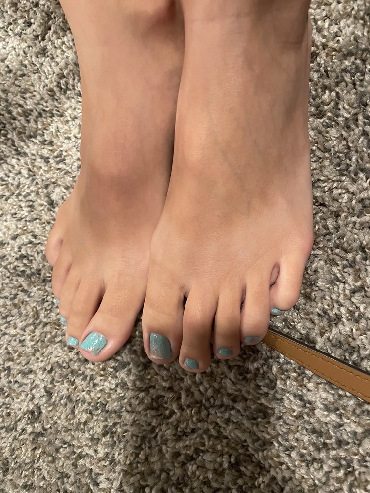 BLOOM NAILS & SPA 16 Reviews Nail Salons 1708 NW Chipman Rd, Lees