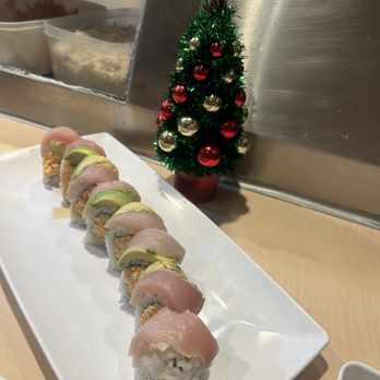 Oki Doki Sushi - Sapporo Roll (8) - Sushi Bars Near Me - Hermosa Beach, California