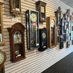 Chicago Clock Company - Chiming wall clocks