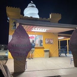 Worlds tallest ice cream stand Worlds tallest ice cream stand