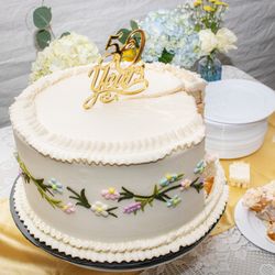 Baked Bake Shop - 12" Vanilla and strawberry cake