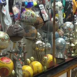 Deportes Becerra - Colección de balones mundialistas