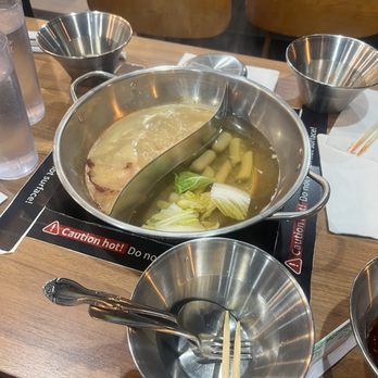 Dookki - Houston - Duo pot - Korean Near Me - Houston, Texas