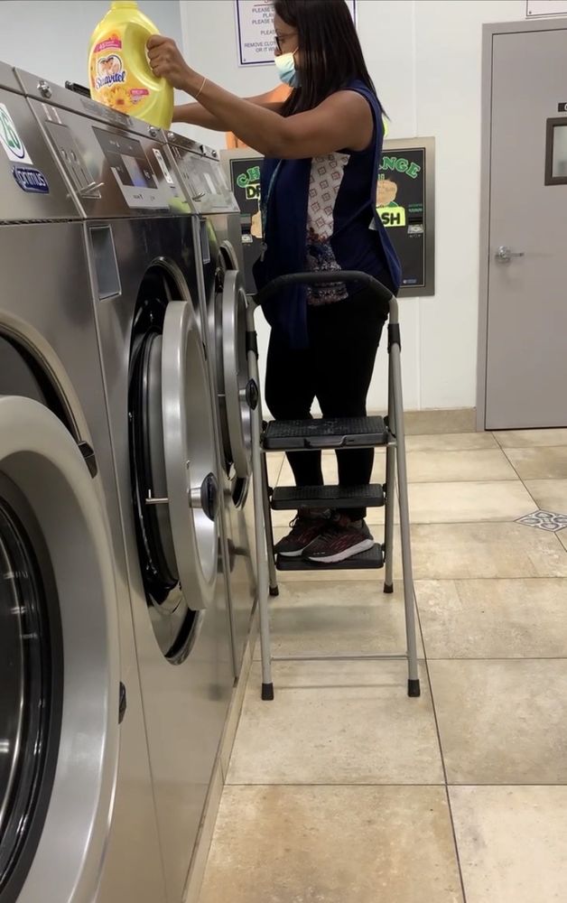 DELRAY CITY LAUNDROMAT Updated October 2024 13 Photos 1009 SW