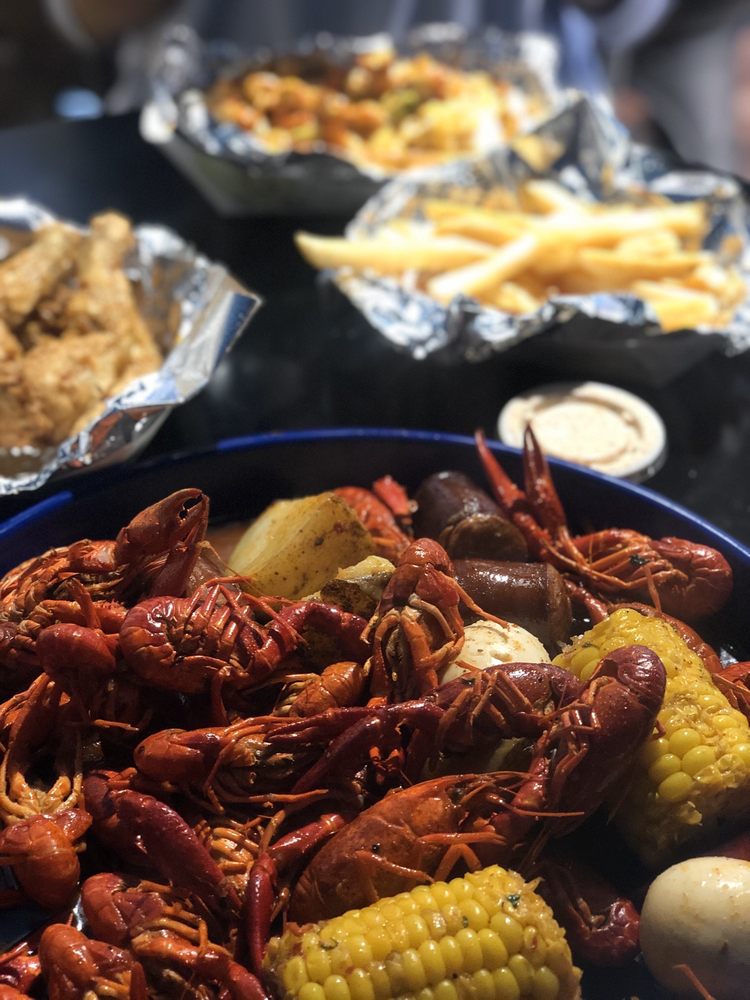 Royal Seafood Shack 18 Photos & 12 Reviews Seafood 6012 82nd St