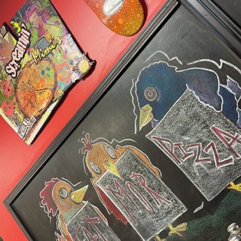 Screamin' Mimi's - Wall decor - Pizza Near Me - Savannah, Georgia