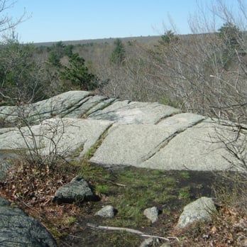 Mount Tom Trail - Hiking Near Me - Exeter, Rhode Island