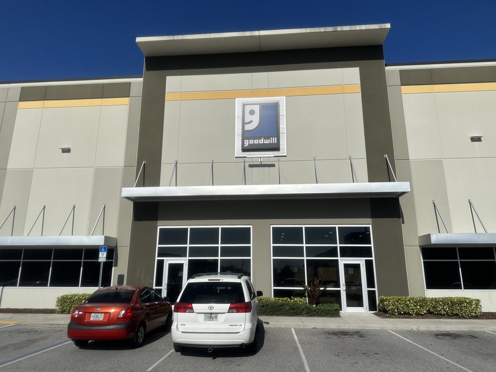 GOODWILL TAFT OUTLET 1030 Crews Commerce Drive, Orlando, Florida