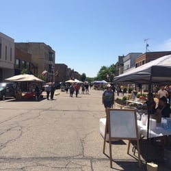 West Bend Farmers Market - Opening day 2015